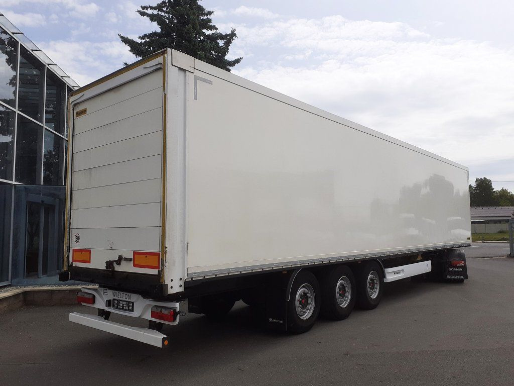 Wielton NS3F - Closed box semi-trailer: picture 3 Wielton NS3F - Closed box semi-trailer: picture 3