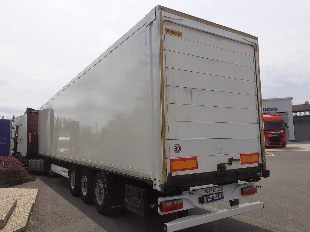 Wielton NS3F - Closed box semi-trailer: picture 4 Wielton NS3F - Closed box semi-trailer: picture 4