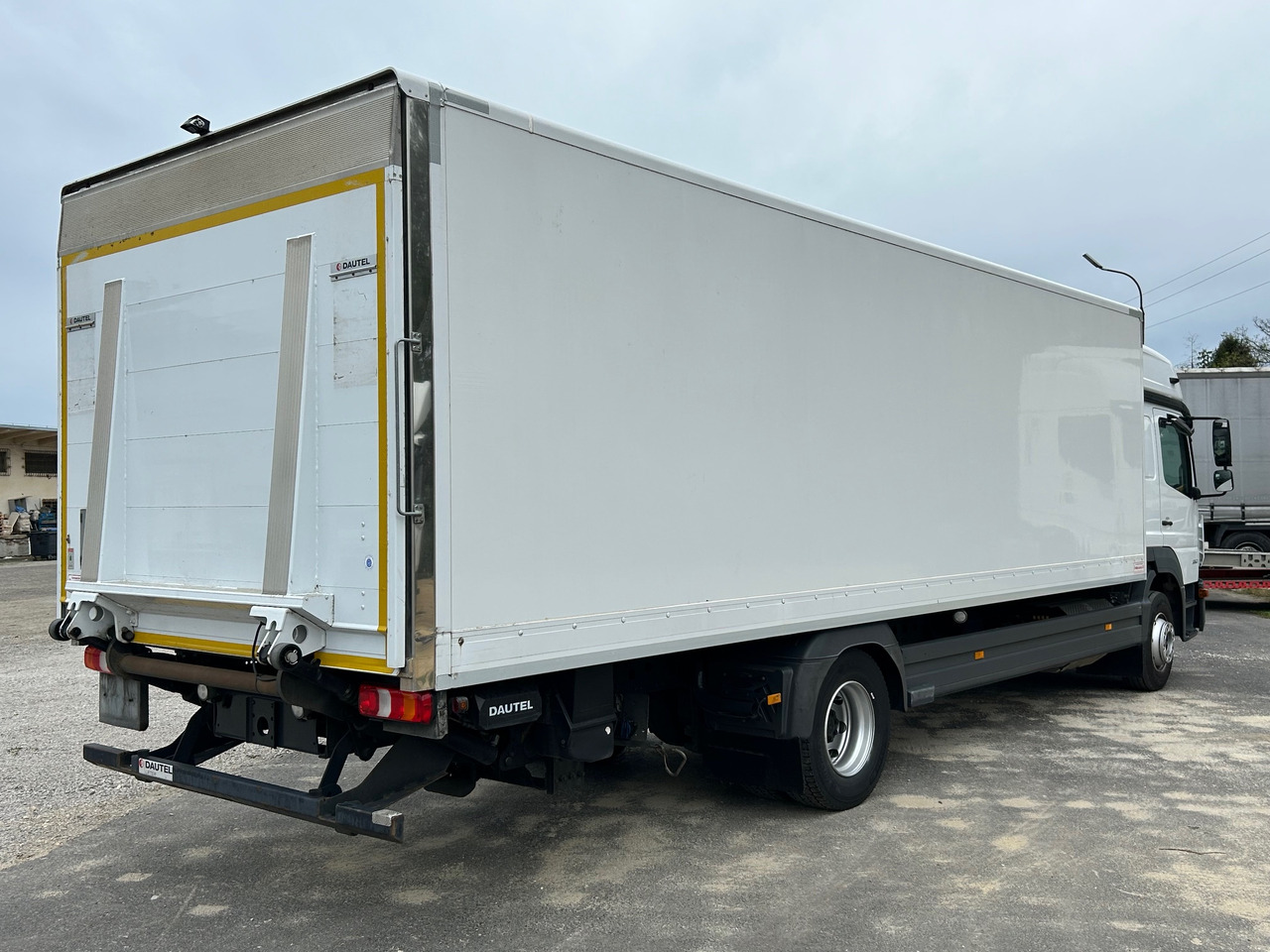 MERCEDES-BENZ ATEGO 1230 / BIGSPACE / 2020 / KOFFER 19 EPAL / LBW 2T - Box truck: picture 3 MERCEDES-BENZ ATEGO 1230 / BIGSPACE / 2020 / KOFFER 19 EPAL / LBW 2T - Box truck: picture 3