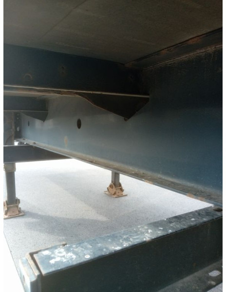 Krone - Closed box semi-trailer: picture 4 Krone - Closed box semi-trailer: picture 4