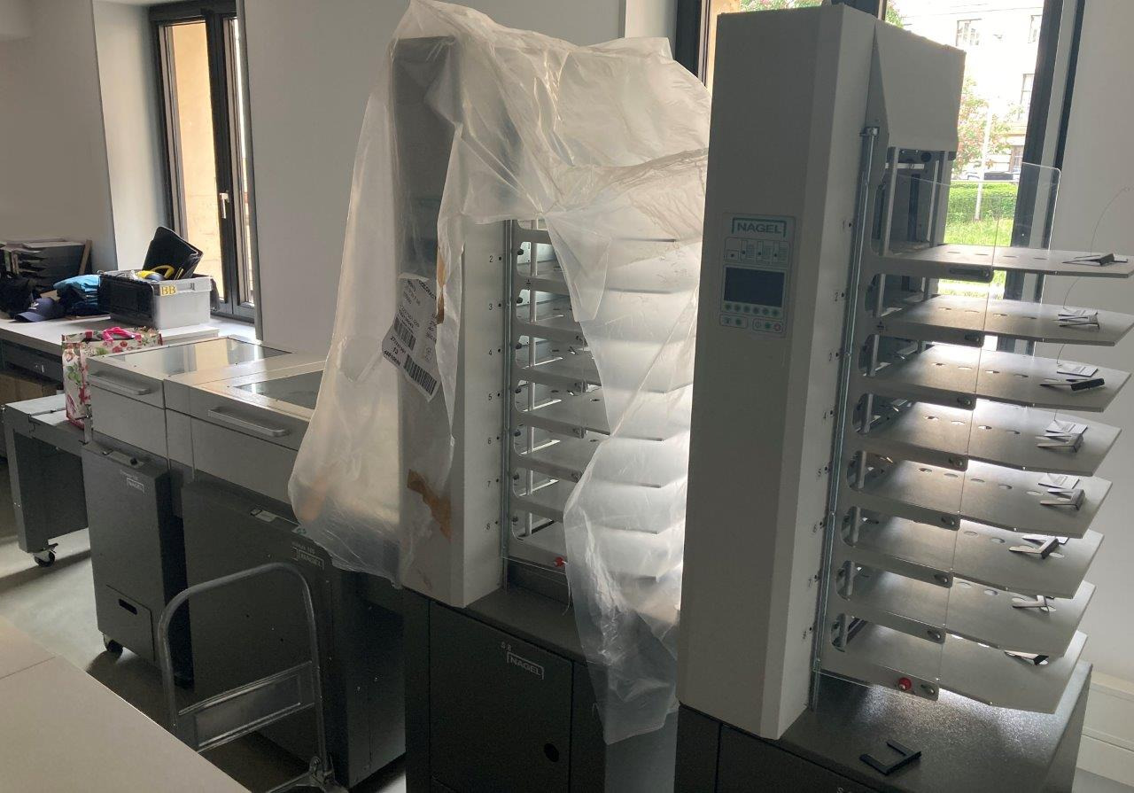 Bookletmaker Ernst Nagel Foldnak S8 with Foldnak 100 and Trimmer100 - Printing machinery: picture 1 Bookletmaker Ernst Nagel Foldnak S8 with Foldnak 100 and Trimmer100 - Printing machinery: picture 1