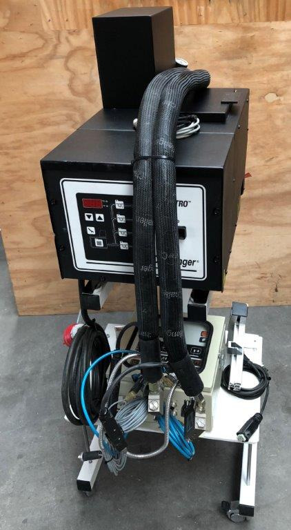 Dynatec Quattro Challenger glue melter with two application nozzles Dy 2002 control unit for 8 channels - Printing machinery: picture 1 Dynatec Quattro Challenger glue melter with two application nozzles Dy 2002 control unit for 8 channels - Printing machinery: picture 1