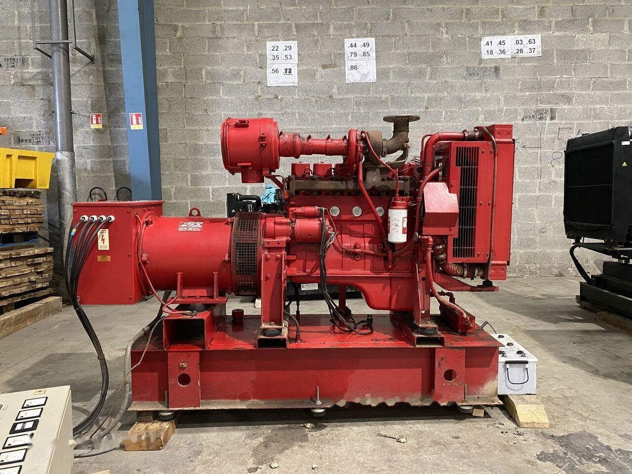 SDMO 110 kVa - Generator set: picture 2 SDMO 110 kVa - Generator set: picture 2