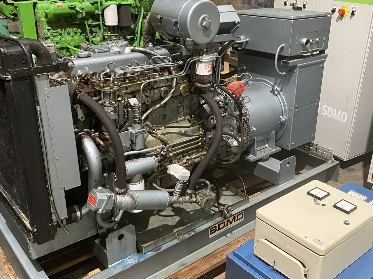 SDMO 70 kVa Perkins diesel - Generator set: picture 3 SDMO 70 kVa Perkins diesel - Generator set: picture 3