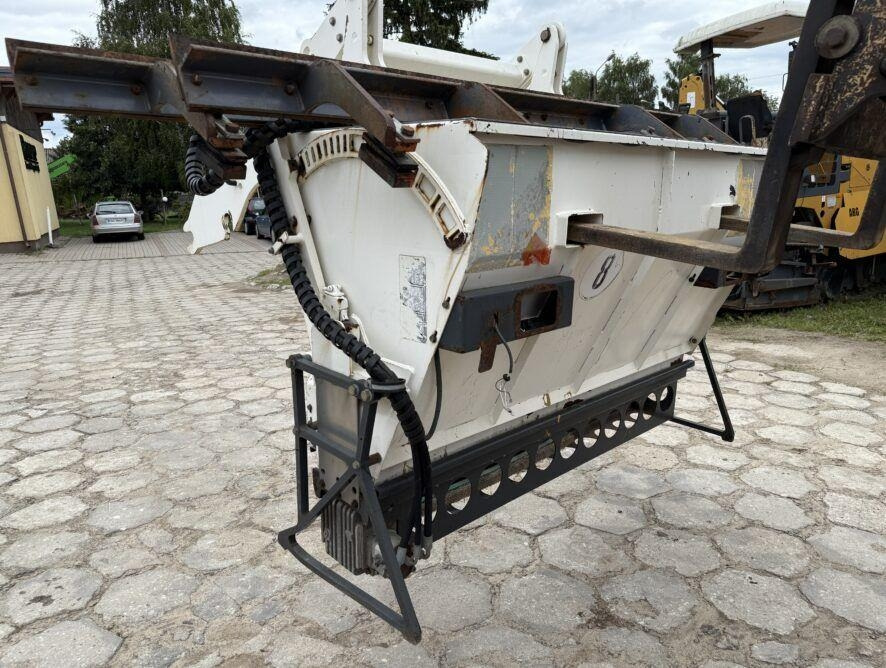 Bomag BW174 - Sand/ Salt spreader for Utility/ Special vehicle: picture 1 Bomag BW174 - Sand/ Salt spreader for Utility/ Special vehicle: picture 1