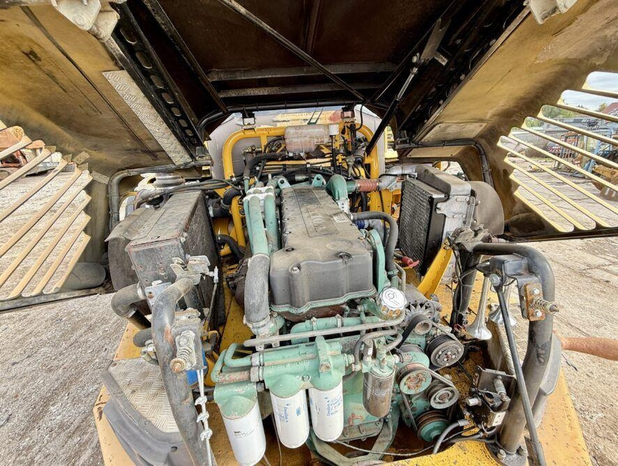 Articulated dumper Volvo A35D: picture 14