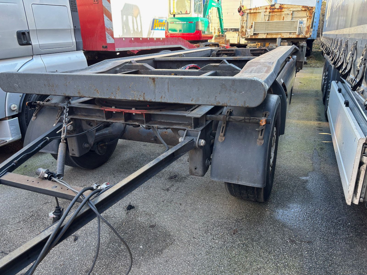 Jung R. TOP ZUSTAND / MICHELIN Ber. - Roll-off/ Skip trailer: picture 2 Jung R. TOP ZUSTAND / MICHELIN Ber. - Roll-off/ Skip trailer: picture 2