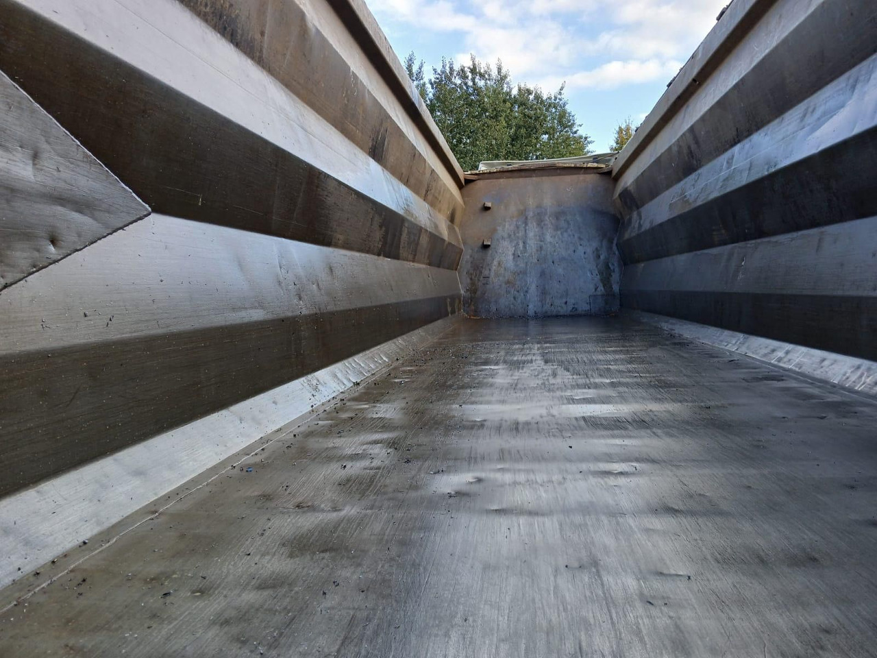 Lück SKF 35 60m³ Liftachse/Plane - Tipper semi-trailer: picture 5 Lück SKF 35 60m³ Liftachse/Plane - Tipper semi-trailer: picture 5