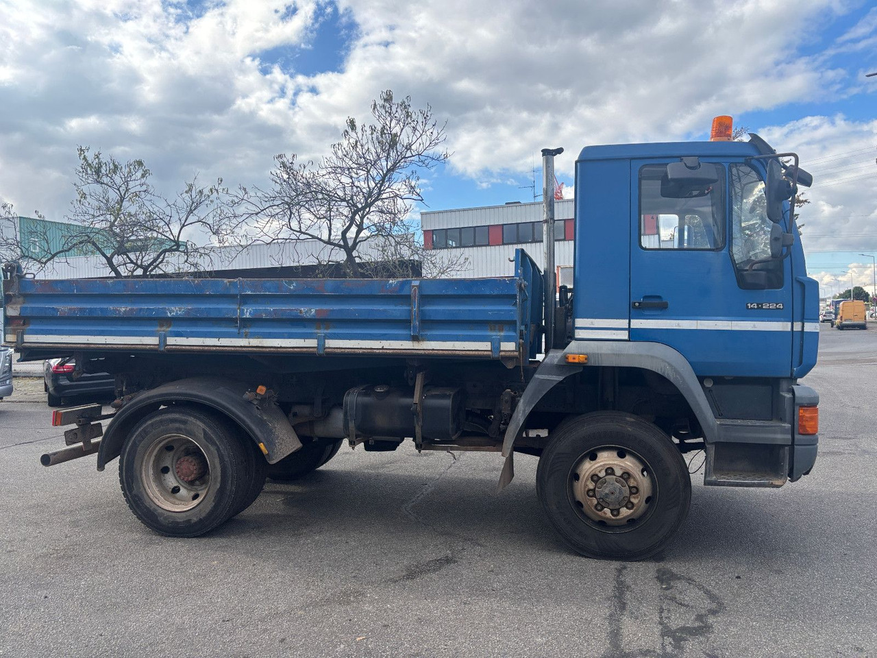 Tipper MAN 14.224 12.220 4x4 Meiller 3 Seitenkipper: picture 6 Tipper MAN 14.224 12.220 4x4 Meiller 3 Seitenkipper: picture 6