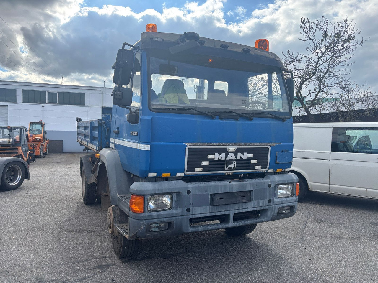 MAN 14.224 12.220 4x4 Meiller 3 Seitenkipper - Tipper: picture 4 MAN 14.224 12.220 4x4 Meiller 3 Seitenkipper - Tipper: picture 4