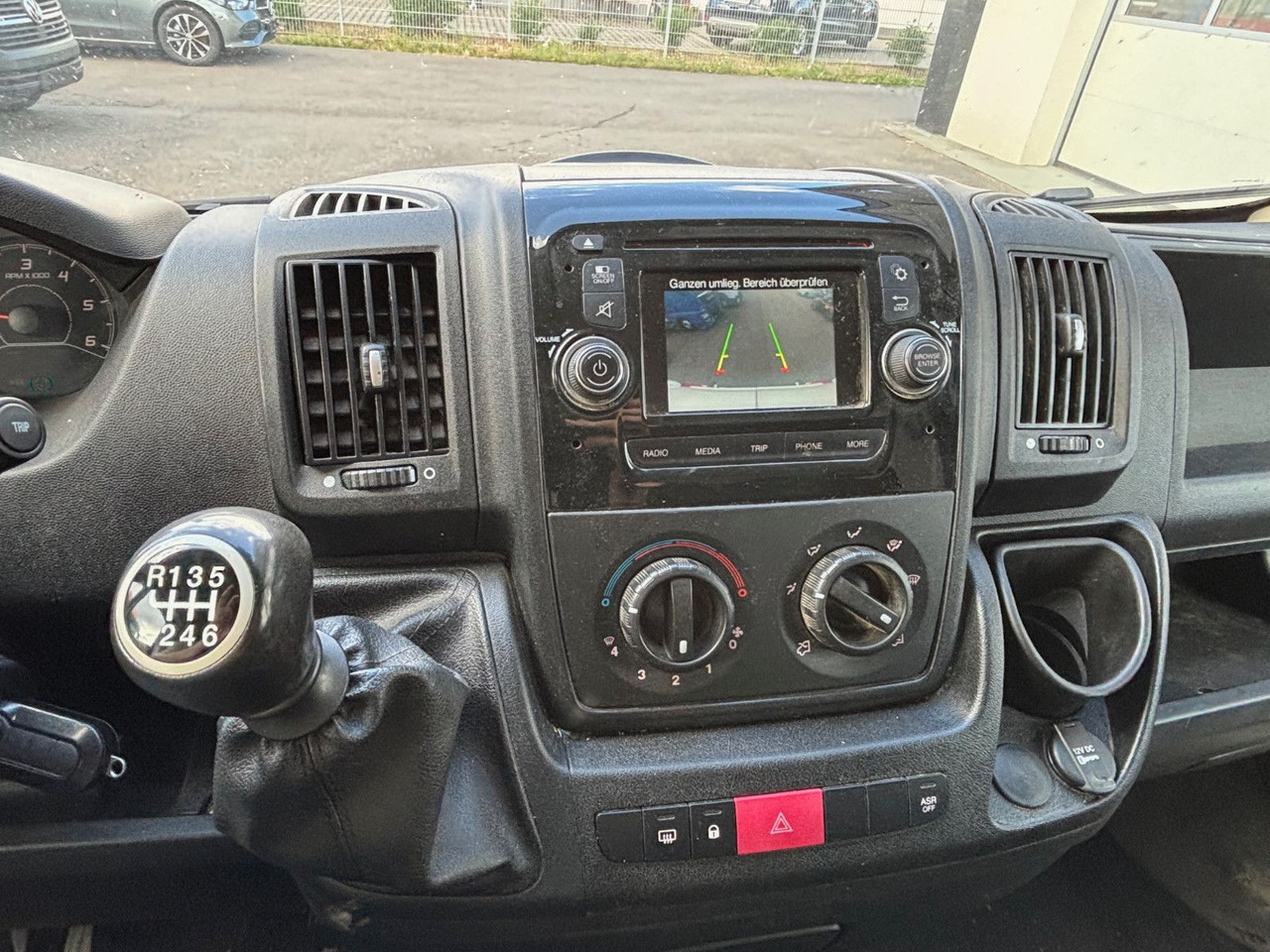 Small van Peugeot Boxer: picture 10 Small van Peugeot Boxer: picture 10