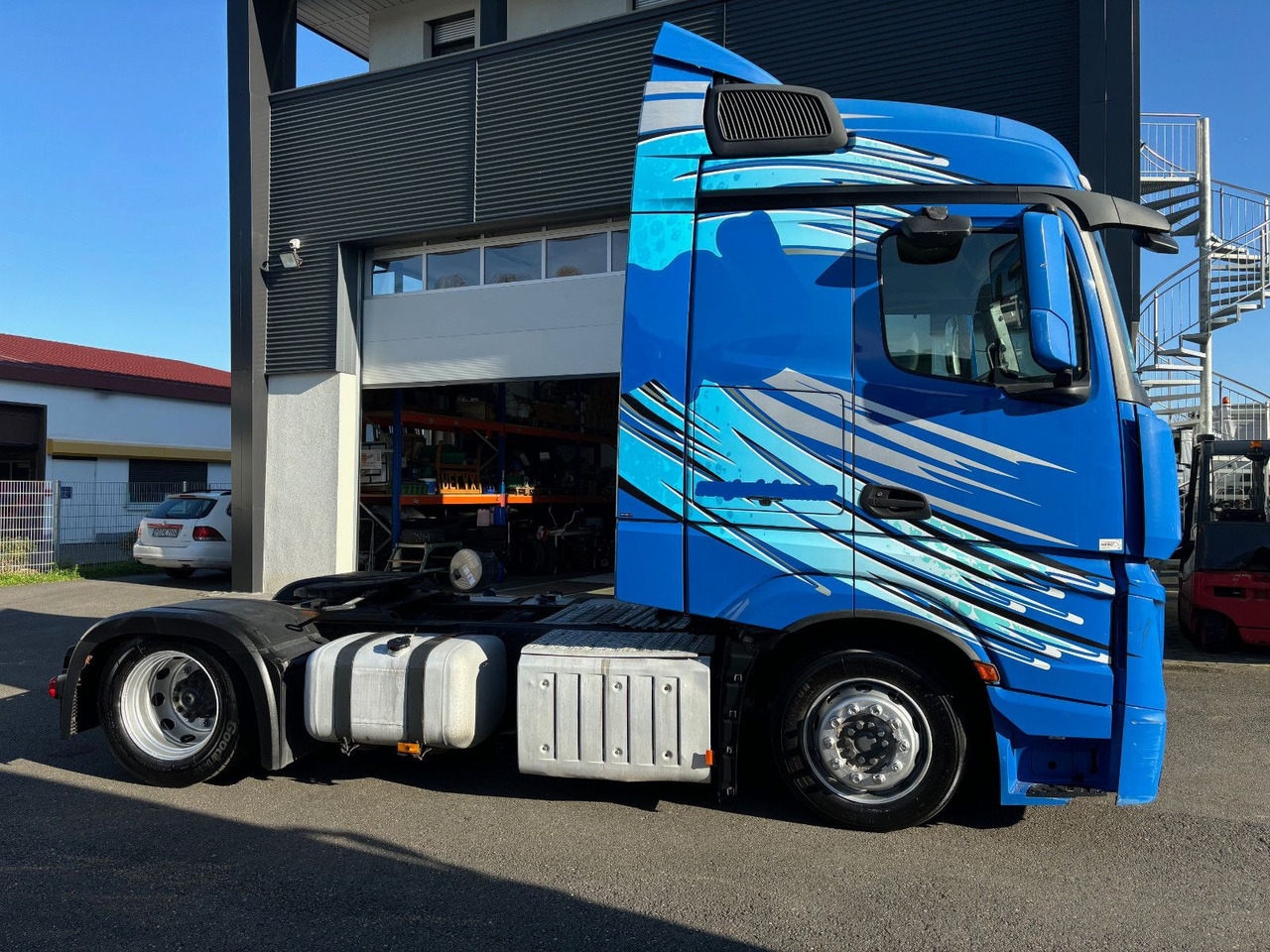 Tractor unit Mercedes-Benz 1836 Mercedes-Benz 1836: picture 6