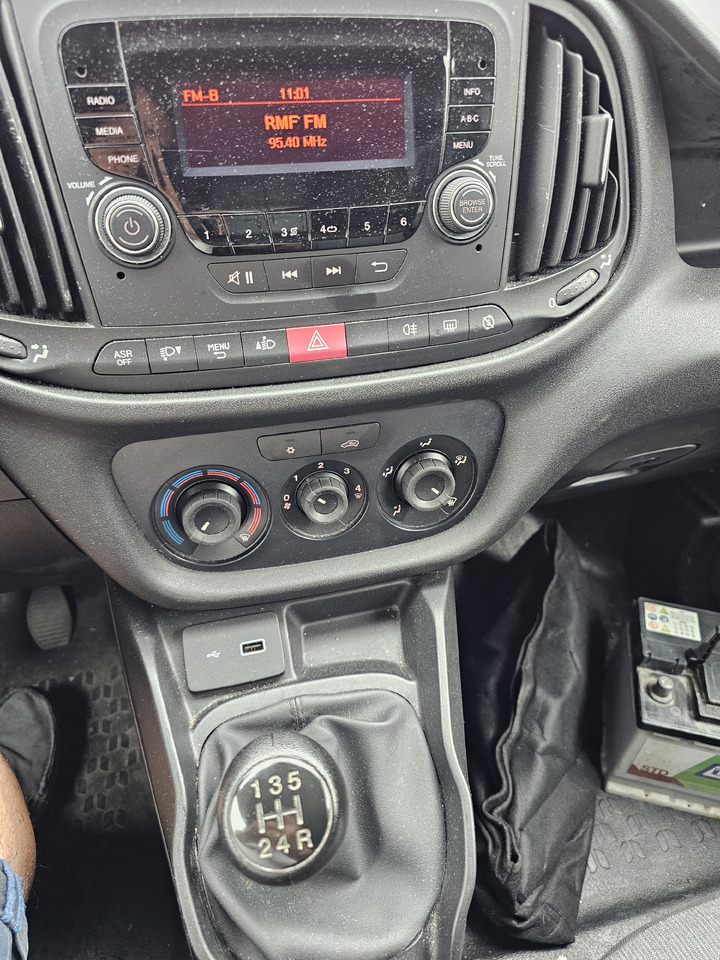 FIAT DOBLO CHLODNIA MROZNIA - 20 C CARRIER KLIMA EURO6 - Refrigerated delivery van: picture 4 FIAT DOBLO CHLODNIA MROZNIA - 20 C CARRIER KLIMA EURO6 - Refrigerated delivery van: picture 4