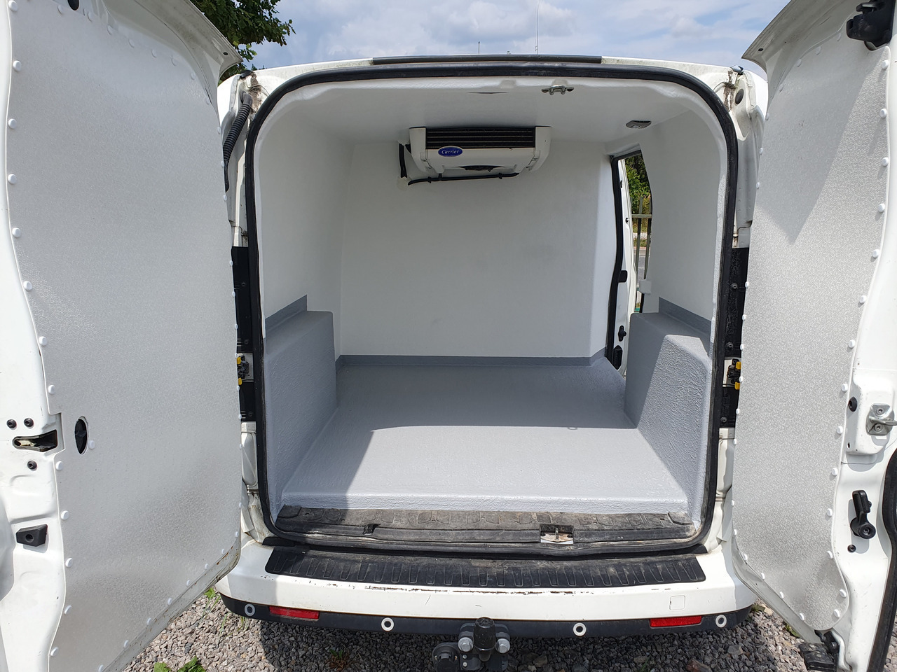 FIAT DOBLO LONG CHLODNIA carrier KLIMA EURO6 - Refrigerated delivery van: picture 2 FIAT DOBLO LONG CHLODNIA carrier KLIMA EURO6 - Refrigerated delivery van: picture 2