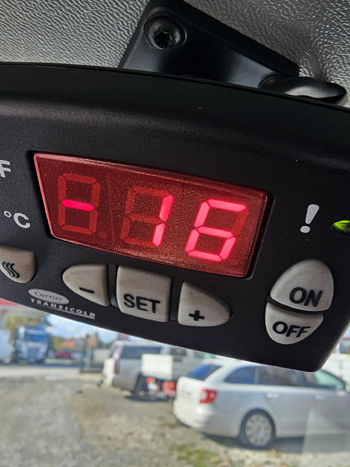 Fiat Doblo chlodnia mroznia carrier +230v - 18 C euro5 - Refrigerated delivery van: picture 5 Fiat Doblo chlodnia mroznia carrier +230v - 18 C euro5 - Refrigerated delivery van: picture 5