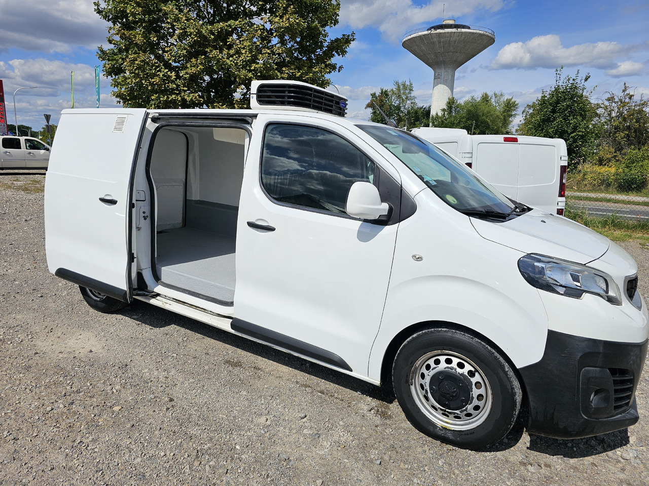PEUGEOT Expert CHLODNIA CARRIER KLIMA EURO6 - Refrigerated delivery van: picture 3 PEUGEOT Expert CHLODNIA CARRIER KLIMA EURO6 - Refrigerated delivery van: picture 3