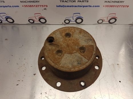 Case Hub Cover 4472452036 Zf Apl 330 81437c1 - Hub for Farm tractor: picture 2 Case Hub Cover 4472452036 Zf Apl 330 81437c1 - Hub for Farm tractor: picture 2