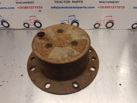 Case Hub Cover 4472452036 Zf Apl 330 81437c1 - Hub for Farm tractor: picture 1 Case Hub Cover 4472452036 Zf Apl 330 81437c1 - Hub for Farm tractor: picture 1
