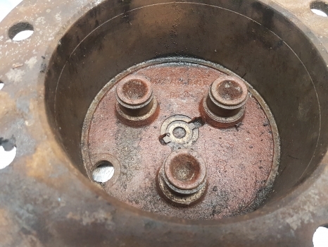 Case Hub Cover 4472452036 Zf Apl 330 81437c1 - Hub for Farm tractor: picture 5 Case Hub Cover 4472452036 Zf Apl 330 81437c1 - Hub for Farm tractor: picture 5