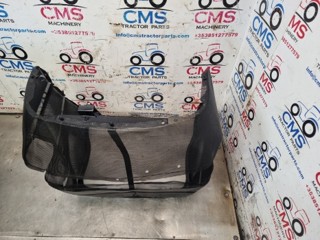 Case Mxm120, 130, 140, Front Nose Cone Grille, Grill Panel 82026815, 82036300 - Grill: picture 5 Case Mxm120, 130, 140, Front Nose Cone Grille, Grill Panel 82026815, 82036300 - Grill: picture 5