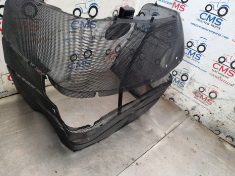 Case Mxm120, 130, 140, Front Nose Cone Grille, Grill Panel 82026815, 82036300 - Grill: picture 4 Case Mxm120, 130, 140, Front Nose Cone Grille, Grill Panel 82026815, 82036300 - Grill: picture 4