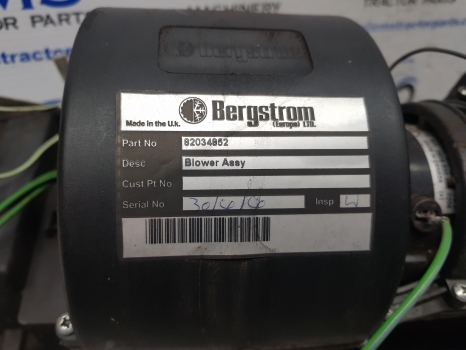 Case New Holland Tm, Mxm Cab Climate Control Assy 82034850, 82034852, 87701044 - Heating/ Ventilation for Farm tractor: picture 4 Case New Holland Tm, Mxm Cab Climate Control Assy 82034850, 82034852, 87701044 - Heating/ Ventilation for Farm tractor: picture 4