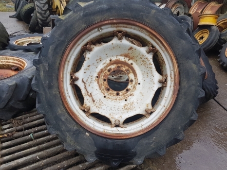 Case Rear Wheel And Tyre 13.6r38 - Wheel and tire package for Farm tractor: picture 1 Case Rear Wheel And Tyre 13.6r38 - Wheel and tire package for Farm tractor: picture 1