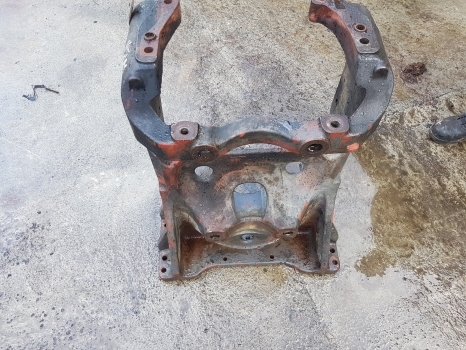 Claas Arion 640, 460, 430, Ares Front Axle Support Bolster 0011223581, 11020370 - Front axle for Agricultural machinery: picture 2 Claas Arion 640, 460, 430, Ares Front Axle Support Bolster 0011223581, 11020370 - Front axle for Agricultural machinery: picture 2