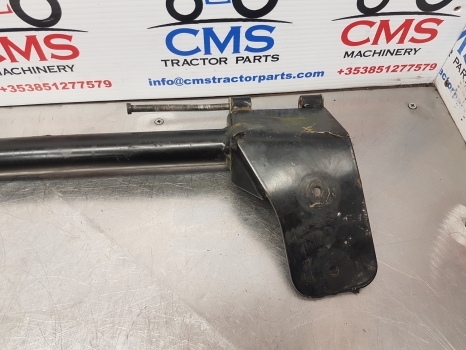 Claas Arion 640, 500, 600 Hexashift, Cmatic, Cab Door Hinge Support 0021536290 - Door and parts for Farm tractor: picture 3 Claas Arion 640, 500, 600 Hexashift, Cmatic, Cab Door Hinge Support 0021536290 - Door and parts for Farm tractor: picture 3