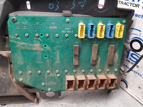 Claas Arion Axion Series Ecu, Fuse Box Kit 26134830, 22347672, 0026134830 - Fuse for Farm tractor: picture 2 Claas Arion Axion Series Ecu, Fuse Box Kit 26134830, 22347672, 0026134830 - Fuse for Farm tractor: picture 2