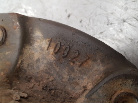Claas Axos 340 Carraro Front Axle Hub Bolt Plate 10927; 068620; 0011380810 - Hub for Farm tractor: picture 5 Claas Axos 340 Carraro Front Axle Hub Bolt Plate 10927; 068620; 0011380810 - Hub for Farm tractor: picture 5