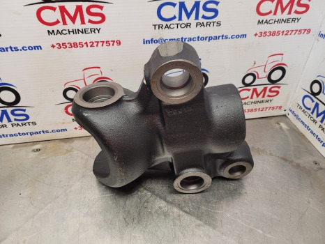 Claas, Mccormick, Case Carraro Front Axle Swivel Housing Rhs 066657, 11664 - Front axle: picture 4 Claas, Mccormick, Case Carraro Front Axle Swivel Housing Rhs 066657, 11664 - Front axle: picture 4