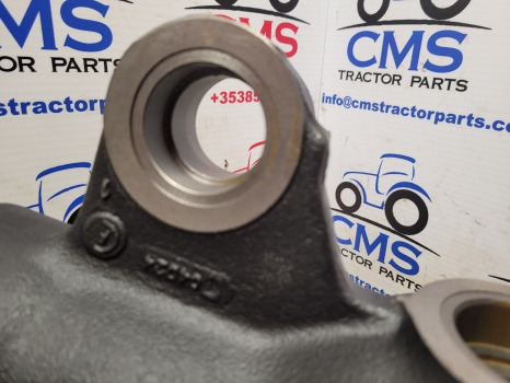 Claas, Mccormick, Case Carraro Front Axle Swivel Housing Rhs 066657, 11664 - Front axle: picture 5 Claas, Mccormick, Case Carraro Front Axle Swivel Housing Rhs 066657, 11664 - Front axle: picture 5