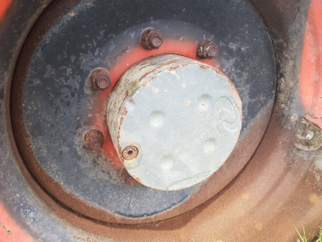 Claas Scorpion 732, 736, 741 Front Rhs, Rear Lhs Axle Hub Complete 0019230850 - Rear axle: picture 1 Claas Scorpion 732, 736, 741 Front Rhs, Rear Lhs Axle Hub Complete 0019230850 - Rear axle: picture 1