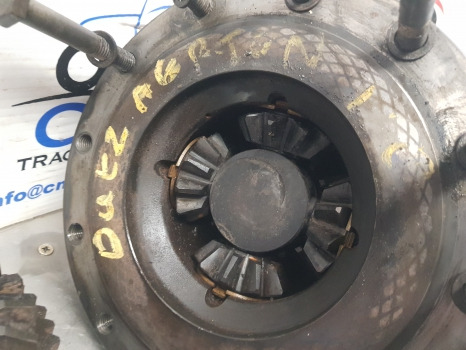 Deutz Agrotron 110, 115, 120, 135 Rear Axle Differential 04417597, 04417599, - Rear axle: picture 5 Deutz Agrotron 110, 115, 120, 135 Rear Axle Differential 04417597, 04417599, - Rear axle: picture 5