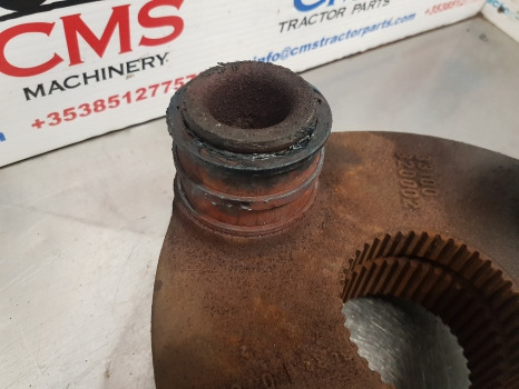 Deutz Agrotron 110, 6m Mk3, Rear Axle Planet Gear Flange 04419748 - Rear axle: picture 3 Deutz Agrotron 110, 6m Mk3, Rear Axle Planet Gear Flange 04419748 - Rear axle: picture 3