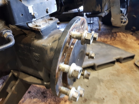 Deutz Agrotron M620 Rear Axle Hub Complete Lhs 0.900.0955.0, 0.900.1363.9 - Rear axle: picture 1 Deutz Agrotron M620 Rear Axle Hub Complete Lhs 0.900.0955.0, 0.900.1363.9 - Rear axle: picture 1