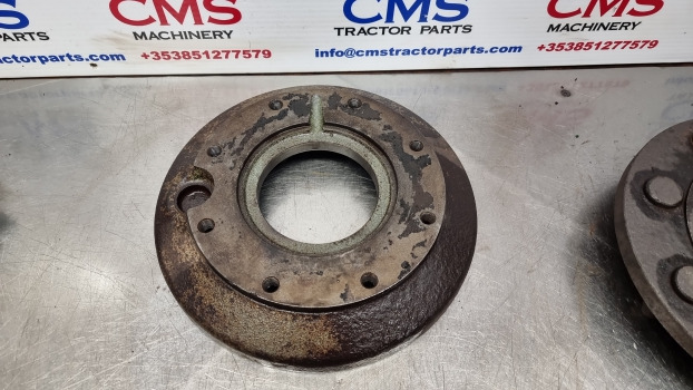 Deutz D 6806, Dx3, 7807, 6807, Rear Axle Flange Cover 04333820 - Rear axle: picture 4 Deutz D 6806, Dx3, 7807, 6807, Rear Axle Flange Cover 04333820 - Rear axle: picture 4