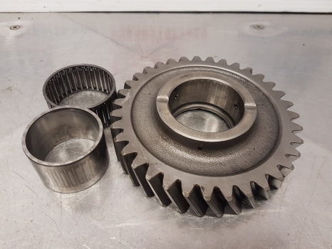 Deutz D7807c, Dx 3.90, 3.70, 7207, 7807 Transmission Gear Z35 04333525 - Propeller shaft for Farm tractor: picture 2 Deutz D7807c, Dx 3.90, 3.70, 7207, 7807 Transmission Gear Z35 04333525 - Propeller shaft for Farm tractor: picture 2