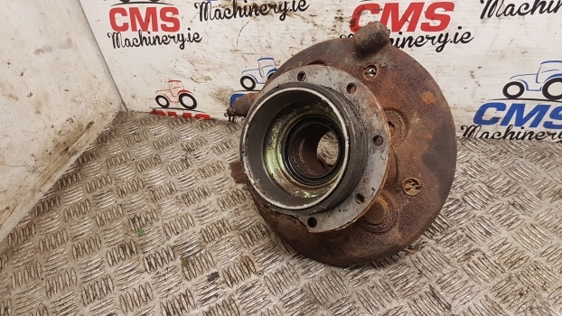 Deutz Dx 3.90, 3.70, 6807, 7007, 7207, 7807 Rear Axle Brake Support - Brake parts for Farm tractor: picture 2 Deutz Dx 3.90, 3.70, 6807, 7007, 7207, 7807 Rear Axle Brake Support - Brake parts for Farm tractor: picture 2