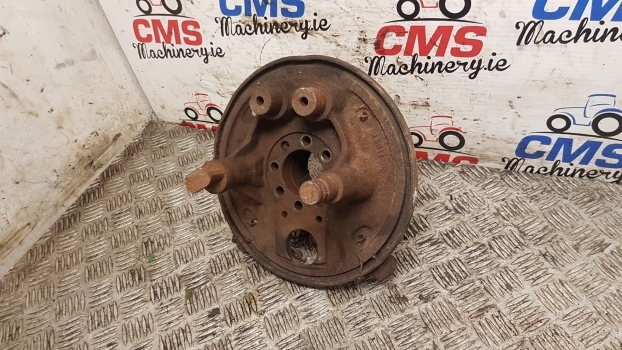 Deutz Dx 3.90, 3.70, 6807, 7007, 7207, 7807 Rear Axle Brake Support - Brake parts for Farm tractor: picture 1 Deutz Dx 3.90, 3.70, 6807, 7007, 7207, 7807 Rear Axle Brake Support - Brake parts for Farm tractor: picture 1
