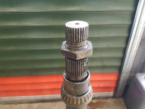 Deutz Dxab110, Dx120, Dx6.10 Rear Axle Drive Shaft 04373701, 4373701 - Rear axle: picture 4 Deutz Dxab110, Dx120, Dx6.10 Rear Axle Drive Shaft 04373701, 4373701 - Rear axle: picture 4