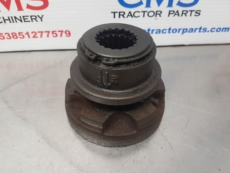 Fendt 818, 800 Series Fwd Flange, Coupling 716300080090, 716300080020 - Front axle: picture 2 Fendt 818, 800 Series Fwd Flange, Coupling 716300080090, 716300080020 - Front axle: picture 2