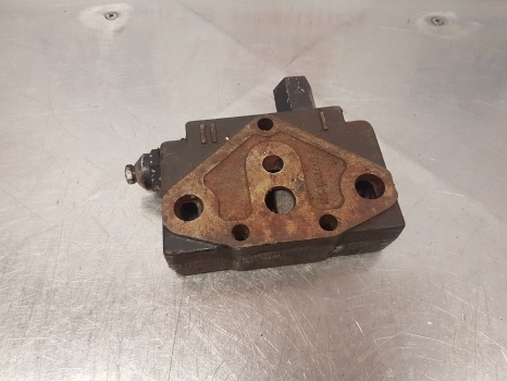 Fiat F110, F115, F120, F130, F140, Dt Spool Control Valve Body 5146538, 5161888 - Hydraulic valve for Farm tractor: picture 2 Fiat F110, F115, F120, F130, F140, Dt Spool Control Valve Body 5146538, 5161888 - Hydraulic valve for Farm tractor: picture 2