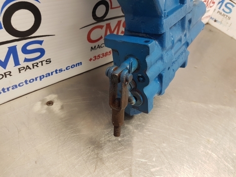 Ford 10, 30, 40, Ts10 Tw Series, Single Hydraulic Spool Valve Assy 81864873 - Hydraulic valve for Farm tractor: picture 3 Ford 10, 30, 40, Ts10 Tw Series, Single Hydraulic Spool Valve Assy 81864873 - Hydraulic valve for Farm tractor: picture 3