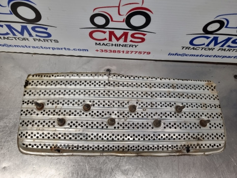 Ford 2000, 3000, 5000 Nose Cone Grille, Grill Panel C7nn8150g - Grill: picture 4 Ford 2000, 3000, 5000 Nose Cone Grille, Grill Panel C7nn8150g - Grill: picture 4