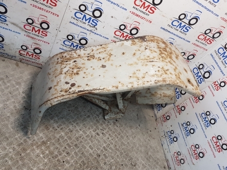 Ford 3000, 3600, 2600, Fritzmeier Cab Mudguard Rhs, D1nn16312f - Fender for Agricultural machinery: picture 3 Ford 3000, 3600, 2600, Fritzmeier Cab Mudguard Rhs, D1nn16312f - Fender for Agricultural machinery: picture 3