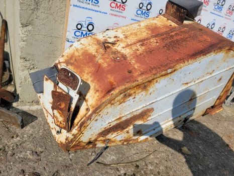 Ford 5000, 6000, 7000 Cab Rear Mudguard Fender Lhs Wide Type 82008463 - Fender: picture 2 Ford 5000, 6000, 7000 Cab Rear Mudguard Fender Lhs Wide Type 82008463 - Fender: picture 2