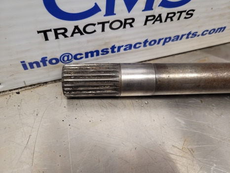 Ford 5610, 6410, 6610 Front Axle Drive Shaft Car118613, 83957852, 118613 - Front axle: picture 3 Ford 5610, 6410, 6610 Front Axle Drive Shaft Car118613, 83957852, 118613 - Front axle: picture 3