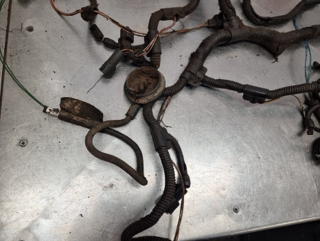 Ford 5640, 7740, 7840, 8240, Sle Transmission Wiring Loom 16x16 F0nn14n013cg - Cables/ Wire harness: picture 5 Ford 5640, 7740, 7840, 8240, Sle Transmission Wiring Loom 16x16 F0nn14n013cg - Cables/ Wire harness: picture 5